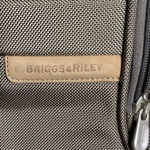 Briggs & Riley Baseline-Softside CX Expandable 22"